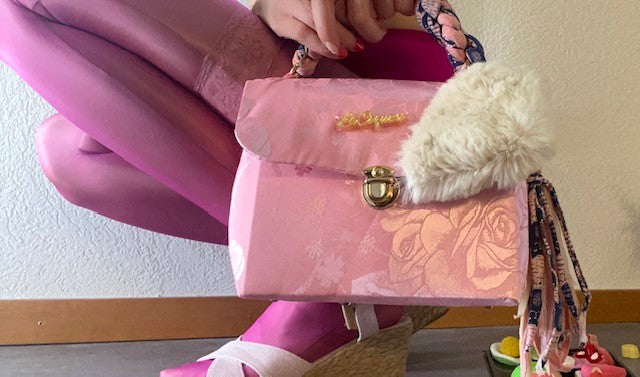 SIGNATURE BABY GIRL LOVE BAG