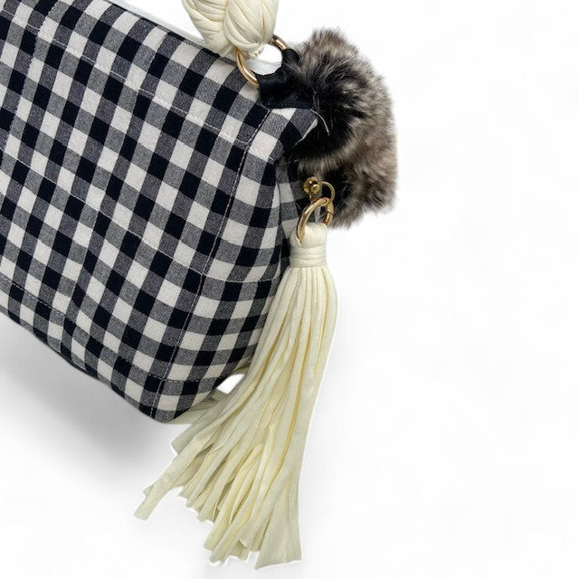 A SIGATURE REAL FARMER GIRL BAG