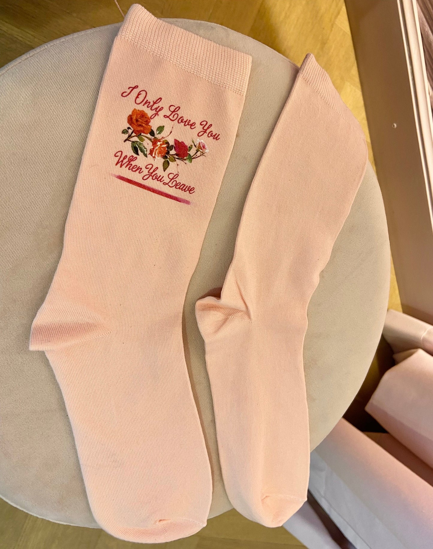 I only love you when you leave Socks - Cotton Blend Ankle Socks Colourful, Playful, Comfortable - Also Makes Great Gift For The Whole Family
