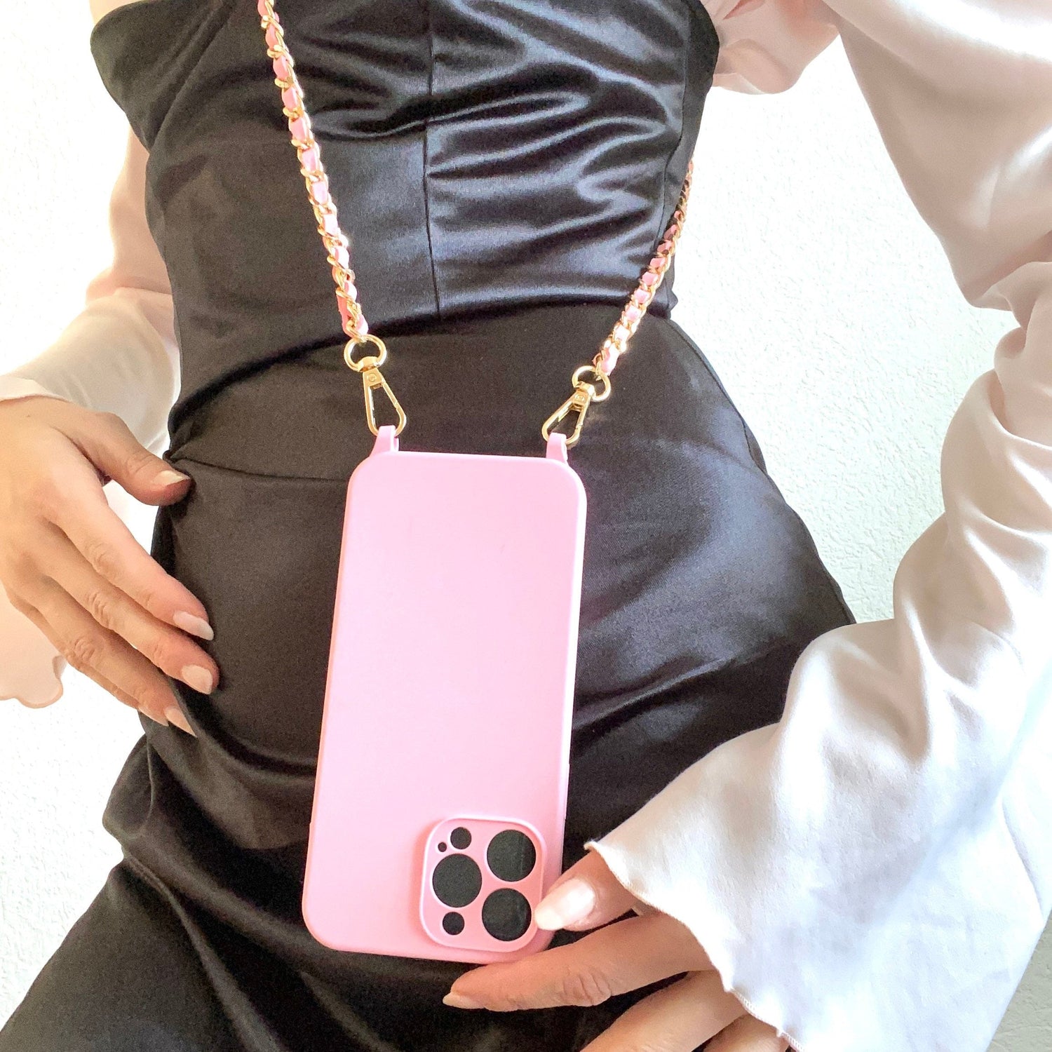 Crossbody Chain Lanyards for Smartphones – Stylish Phone Accessories for Samsung & Apple