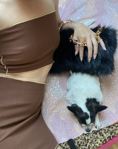 VEGAN FUR PURSE WITH CHUNKY CHAIN SLING