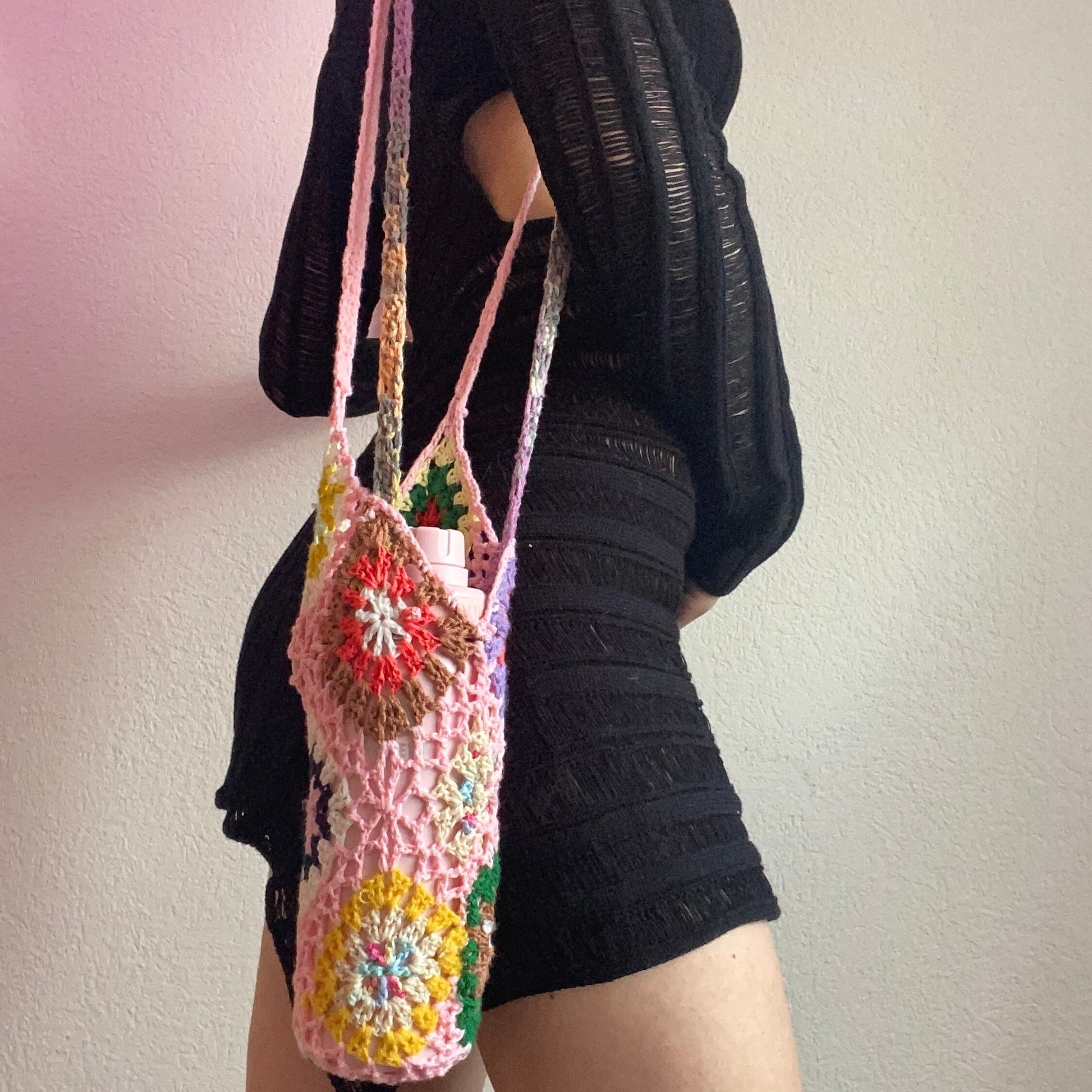 Crochet Water Bottle Holder, Crocheted Bottle Holder, Water Bottle Sling, Water Bottle Carrier, Crossbody Bottle Bag, Water Bottle Bag Purse