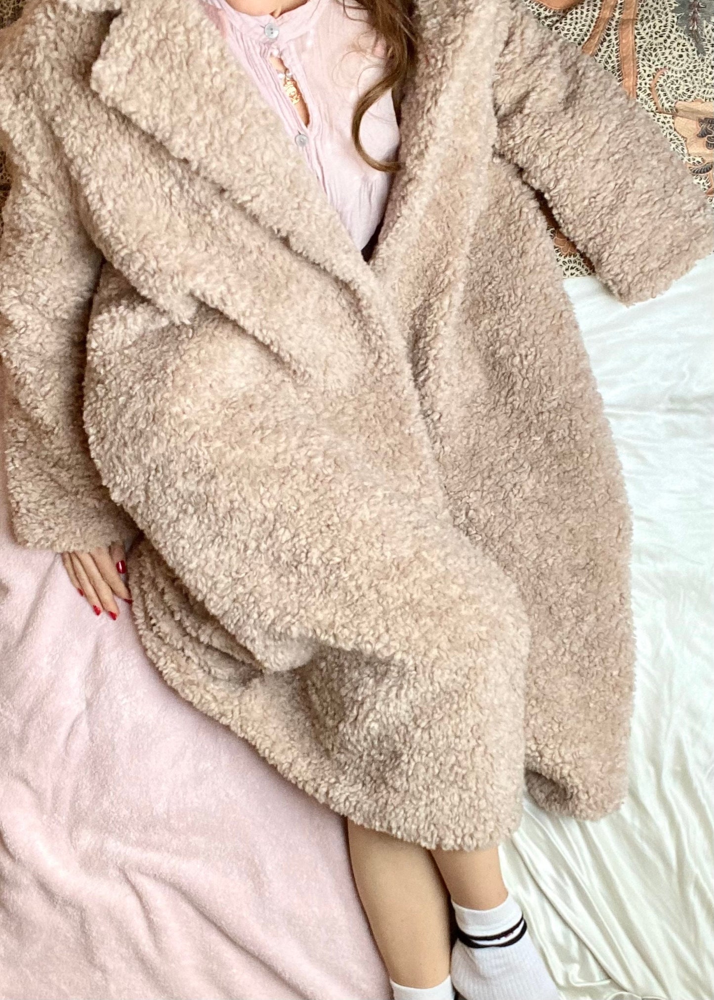 Luxury Beige Fuzzy Faux Fur Woolen Oversized Winter Coat, Teddy Fuzzy Long Robe Coat with detachable Belt, Warm Cozy Luxury Vegan Fur Coat